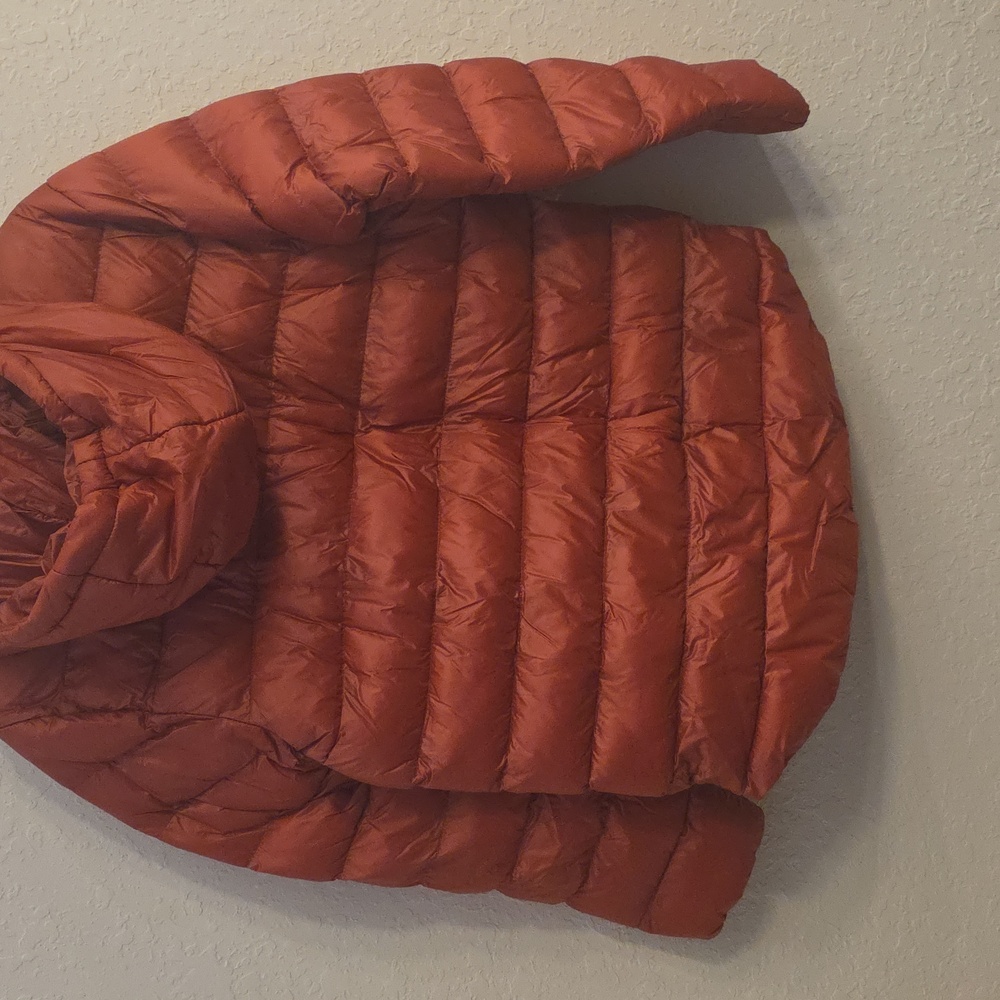 New Red/ Rust Puffer Jacket - Picture 2 of 2